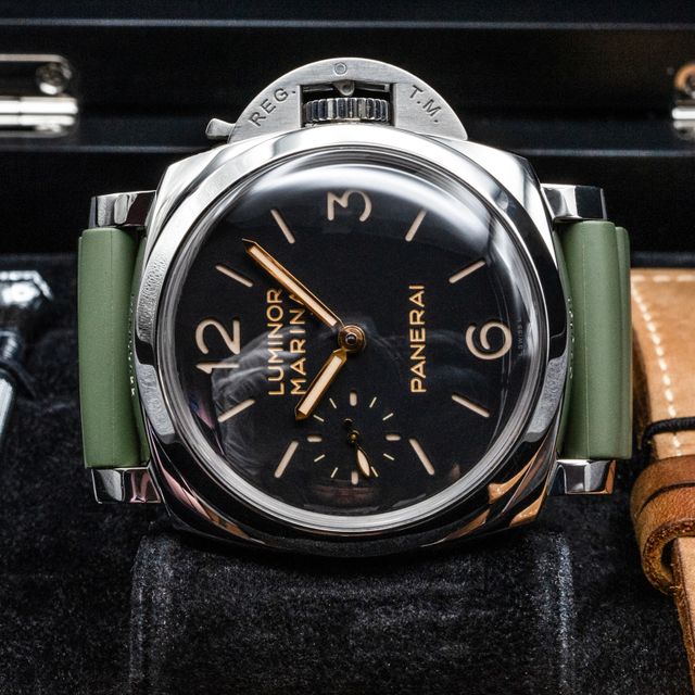 Panerai Luminor Marina PAM00422 Image 2